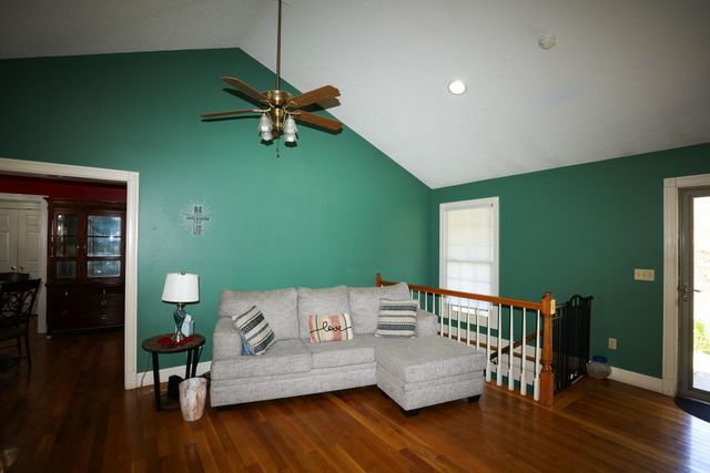 2678 KY - 229, Gray, KY 40734