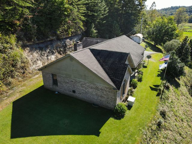 2678 KY - 229, Gray, KY 40734