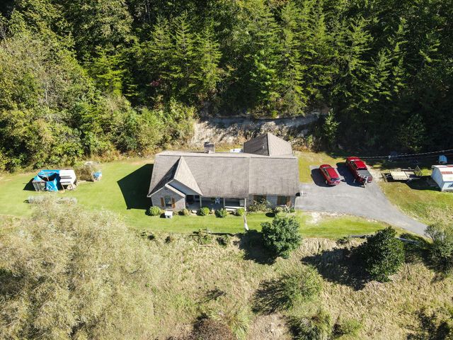 2678 KY - 229, Gray, KY 40734