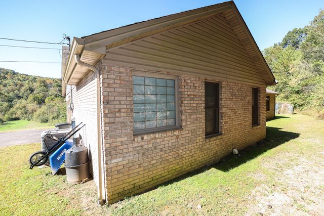 2678 KY - 229, Gray, KY 40734