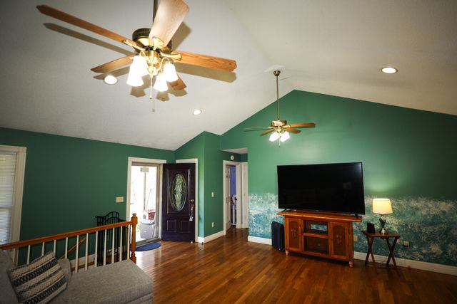 2678 KY - 229, Gray, KY 40734