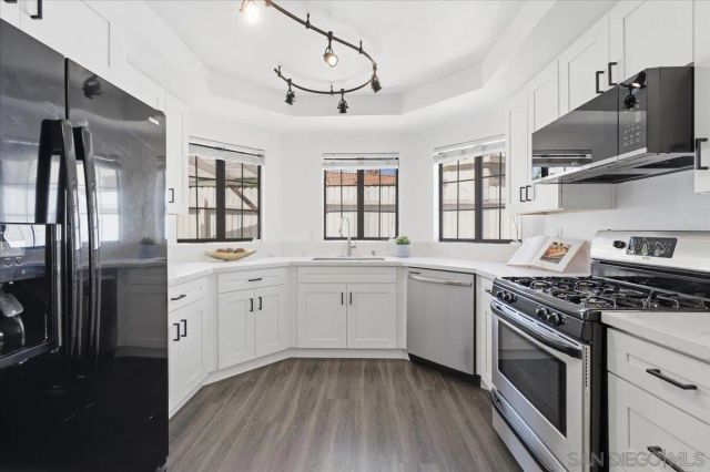 2174 Villa Sonoma Gln, Escondido, CA 92029
