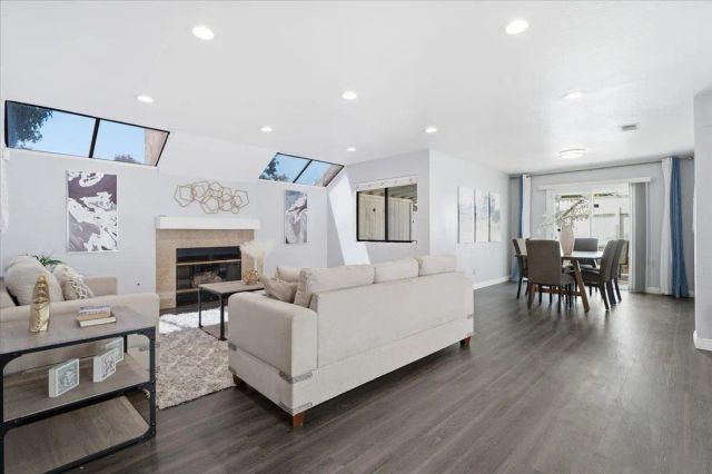 2174 Villa Sonoma Gln, Escondido, CA 92029