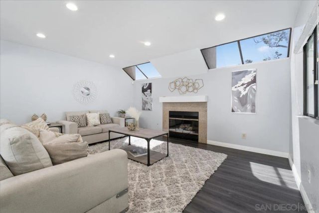 2174 Villa Sonoma Gln, Escondido, CA 92029
