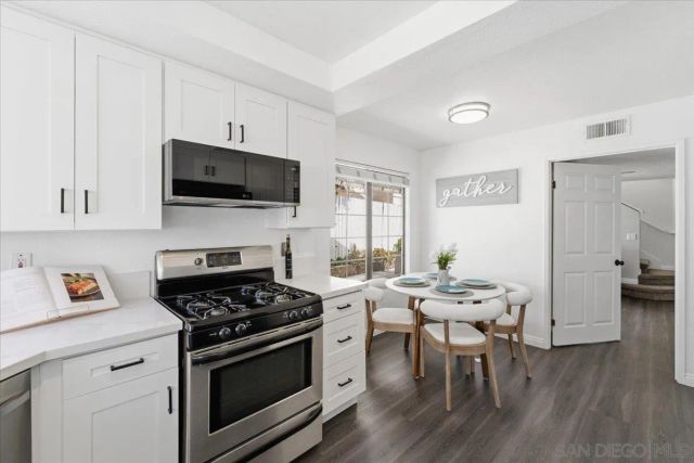 2174 Villa Sonoma Gln, Escondido, CA 92029