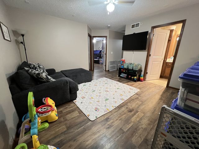 15257 60th Avenue N, Plymouth, MN 55446