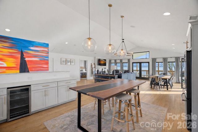 8182 Mountain Shore Drive, Sherrills Ford, NC 28673