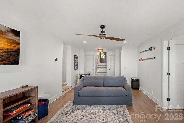 8182 Mountain Shore Drive, Sherrills Ford, NC 28673