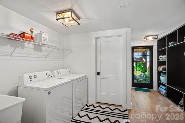 8182 Mountain Shore Drive, Sherrills Ford, NC 28673