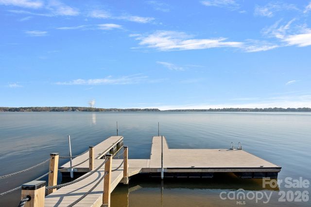 8182 Mountain Shore Drive, Sherrills Ford, NC 28673