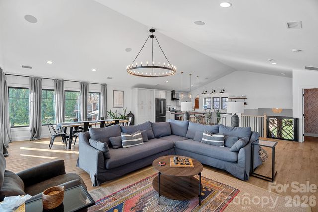8182 Mountain Shore Drive, Sherrills Ford, NC 28673