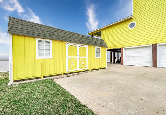 1989 County Road 230, Sargent, TX 77414