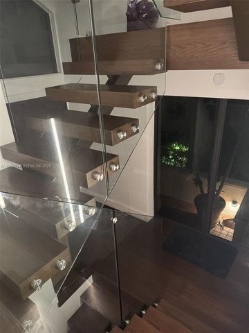 2000 S Bayshore Dr 46, Miami, FL 33133