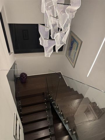 2000 S Bayshore Dr 46, Miami, FL 33133