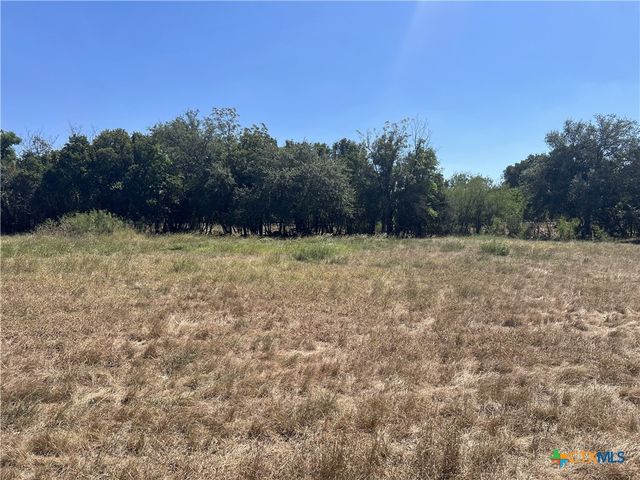 415 N Hickory Avenue, New Braunfels, TX 78130