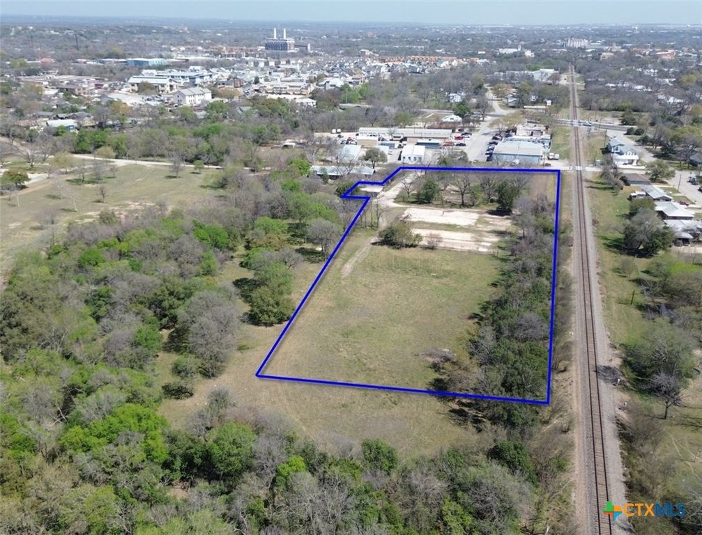 415 N Hickory Avenue, New Braunfels, TX 78130