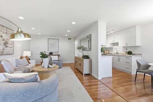 255 S Rengstorff Avenue 7, Mountain View, CA 94040