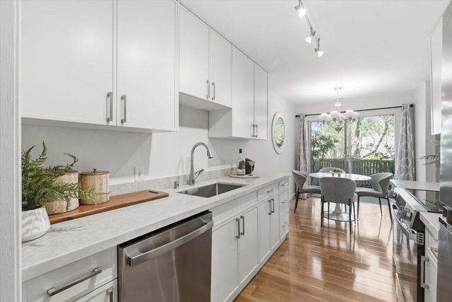 255 S Rengstorff Avenue 7, Mountain View, CA 94040