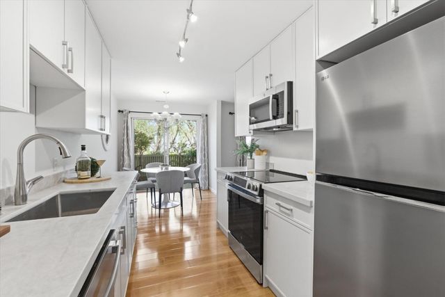 255 S Rengstorff Avenue 7, Mountain View, CA 94040