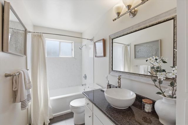 255 S Rengstorff Avenue 7, Mountain View, CA 94040