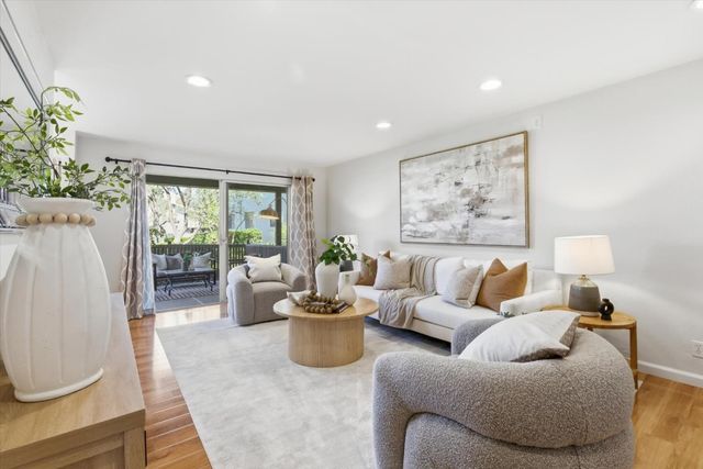 255 S Rengstorff Avenue 7, Mountain View, CA 94040