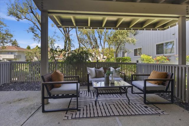 255 S Rengstorff Avenue 7, Mountain View, CA 94040