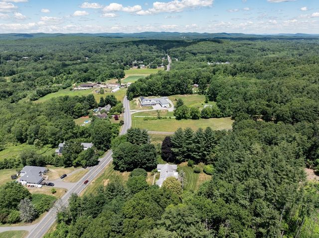 1196 Florence Rd, Northampton, MA 01062