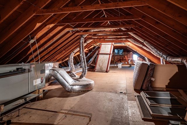 1196 Florence Rd, Northampton, MA 01062
