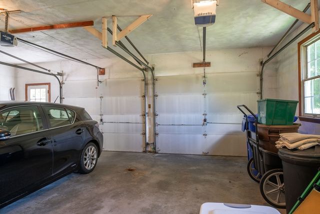 1196 Florence Rd, Northampton, MA 01062