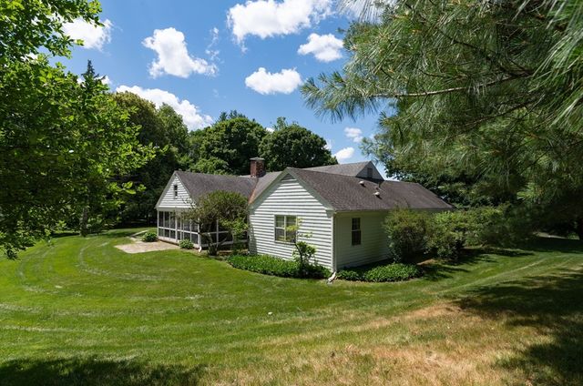 1196 Florence Rd, Northampton, MA 01062