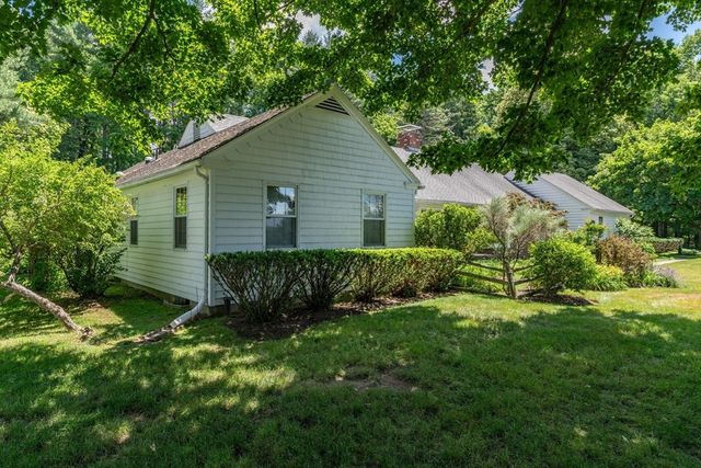 1196 Florence Rd, Northampton, MA 01062