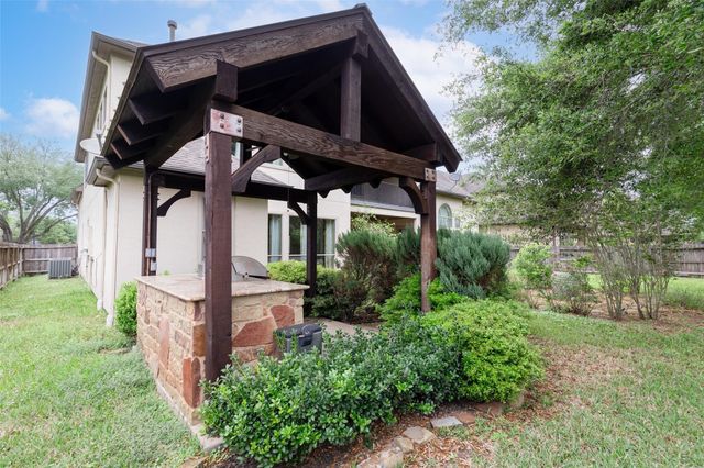 7414 Newbury Trail, Sugar Land, TX 77479