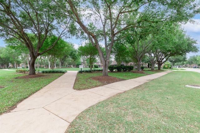 7414 Newbury Trail, Sugar Land, TX 77479