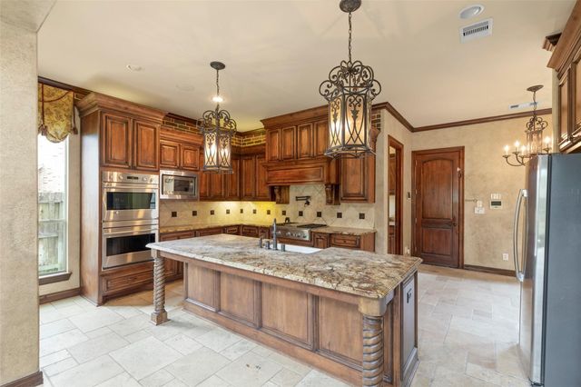 7414 Newbury Trail, Sugar Land, TX 77479