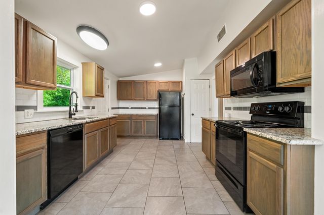 231 Burroughs Street, Hot Springs, AR 71913