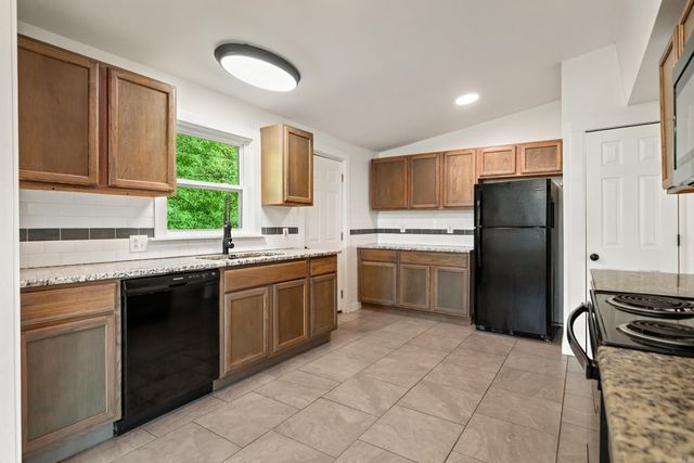 231 Burroughs Street, Hot Springs, AR 71913