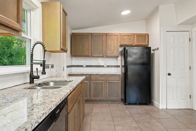 231 Burroughs Street, Hot Springs, AR 71913