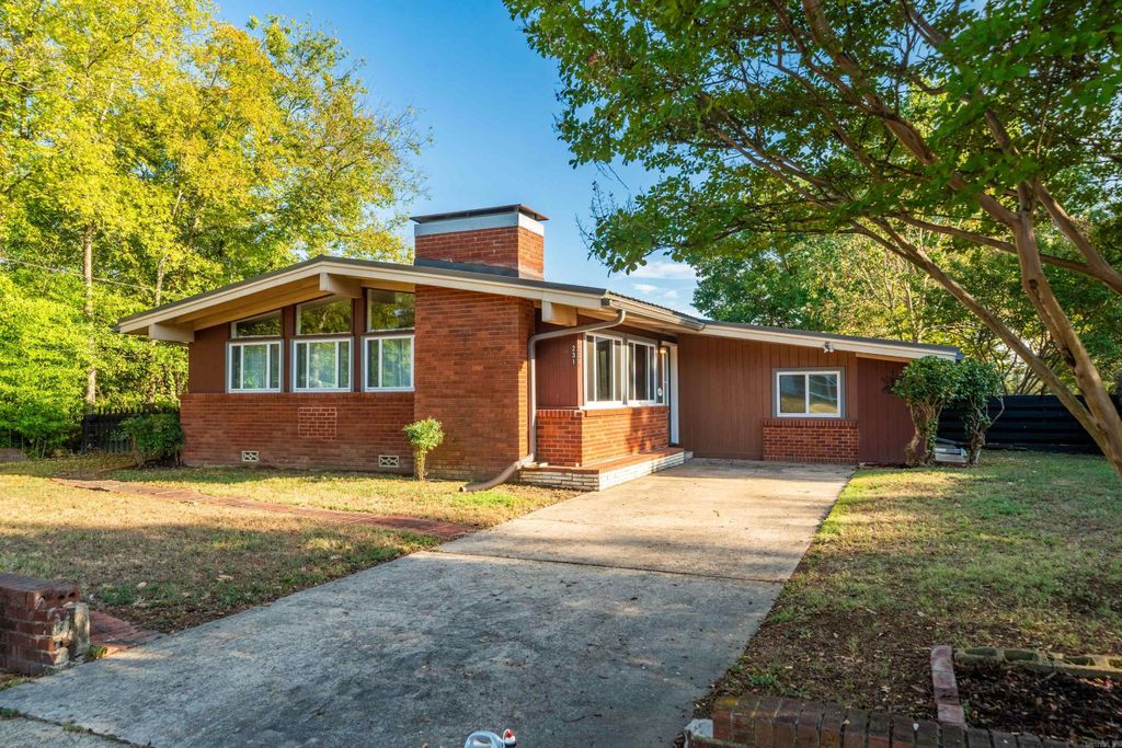 231 Burroughs Street, Hot Springs, AR 71913