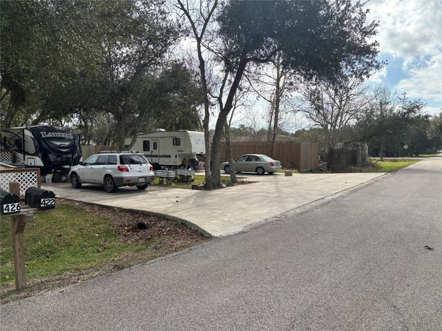 17915 Houston Avenue, Alvin, TX 77511