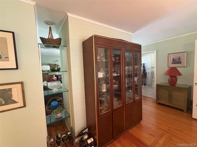 732 Scarsdale Road, Tuckahoe, NY 10707