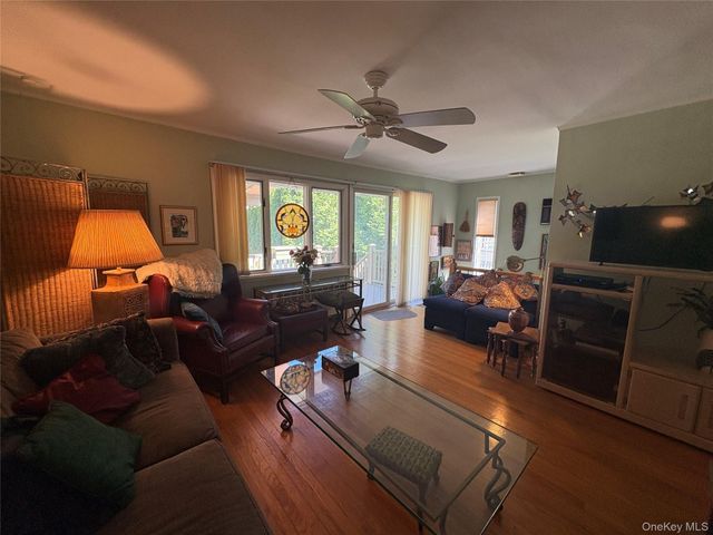 732 Scarsdale Road, Tuckahoe, NY 10707