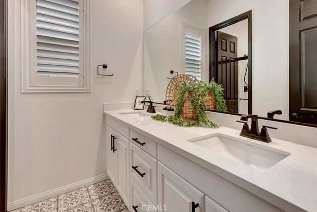 2303 Nova Way, Corona, CA 92883