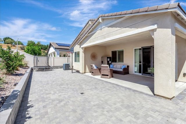 2303 Nova Way, Corona, CA 92883