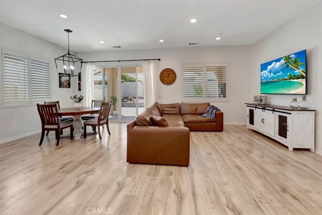 2303 Nova Way, Corona, CA 92883