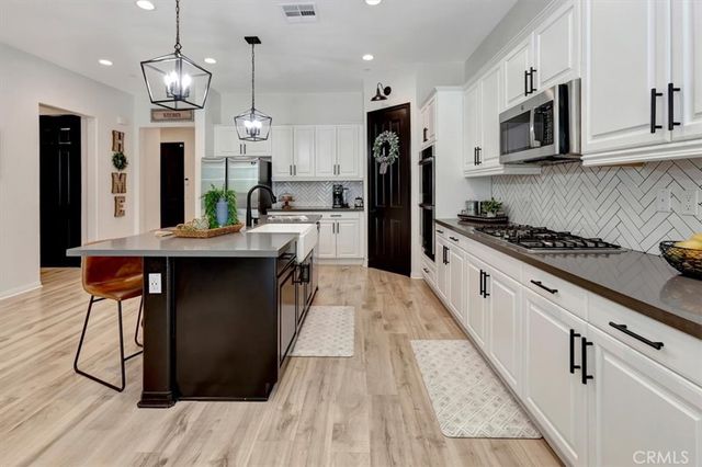 2303 Nova Way, Corona, CA 92883