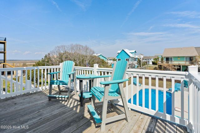 218 Oyster Lane, N Topsail Beach, NC 28460