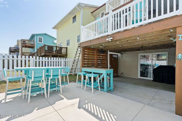 218 Oyster Lane, N Topsail Beach, NC 28460