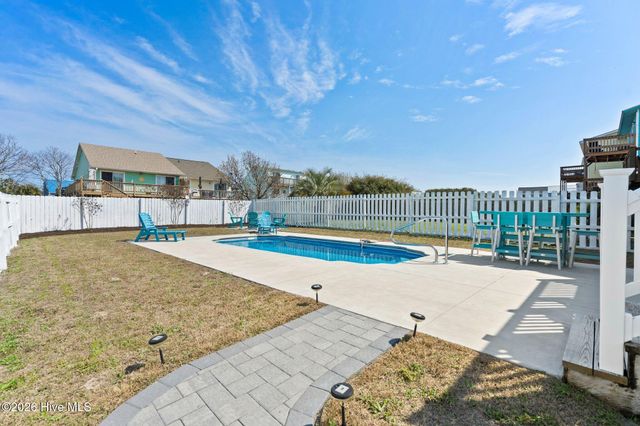218 Oyster Lane, N Topsail Beach, NC 28460