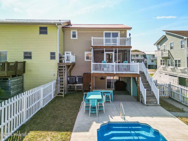 218 Oyster Lane, N Topsail Beach, NC 28460