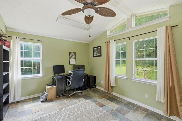 200 Autumn Ridge DR, Liberty Hill, TX 78642